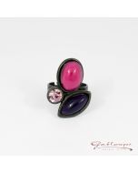 Ring, 3 glass stones, pink